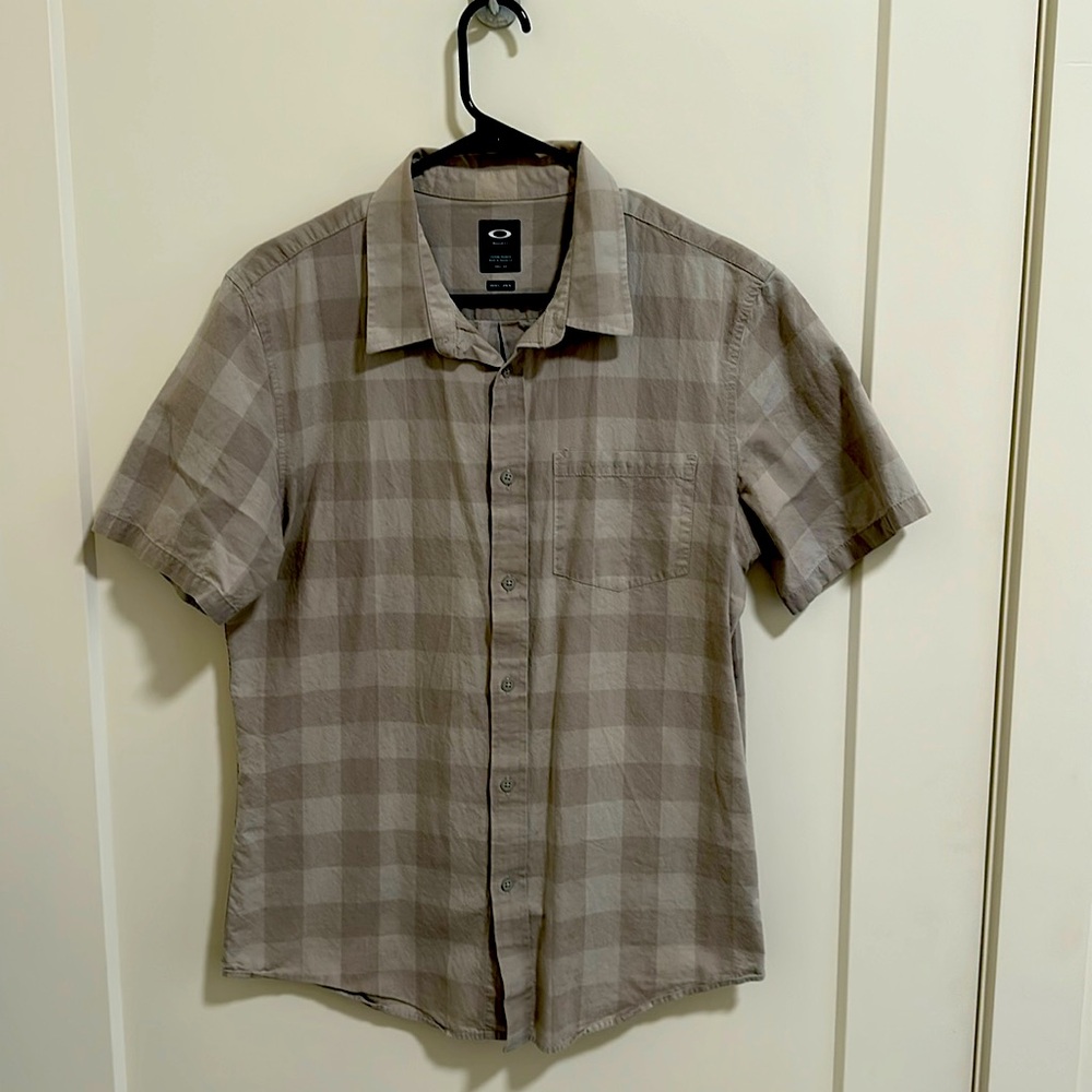 Short sleeve button down shirt